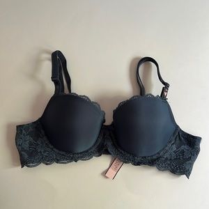 Dark blue laced Victoria secret bra